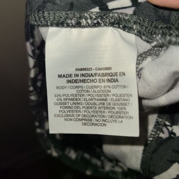 Nike Dri Fit Leggings. Gray, white and black abstract print. EUC - Picture 7 of 9